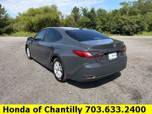 Used 2025 Toyota Camry LE w/ Convenience Package FWD image 5