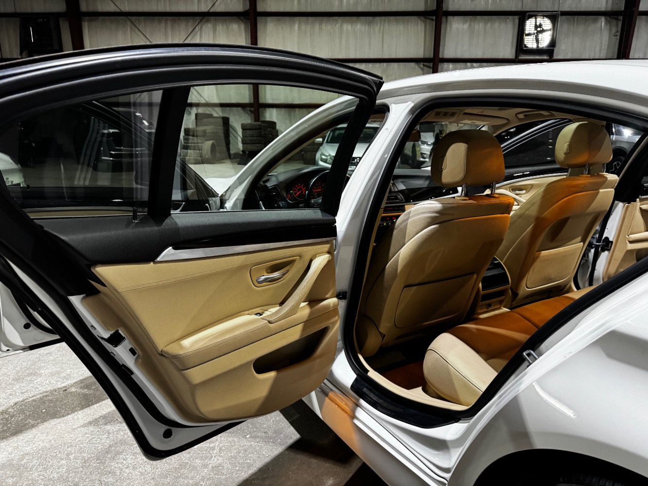 Used 2014 BMW 528i Sedan RWD image 16