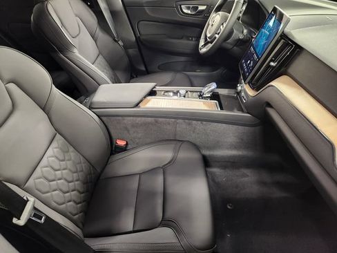 New 2026 Volvo XC60 B5 Plus w/ Climate Package AWD/4WD image 4