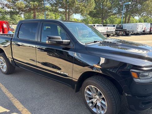 Used 2023 RAM 1500 Laramie AWD/4WD image 4