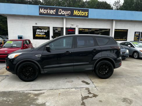 Used 2015 Ford Escape S FWD image 10