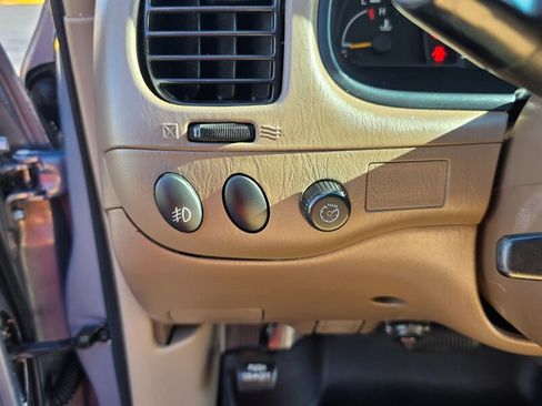 Used 2001 Toyota Tundra Limited image 39