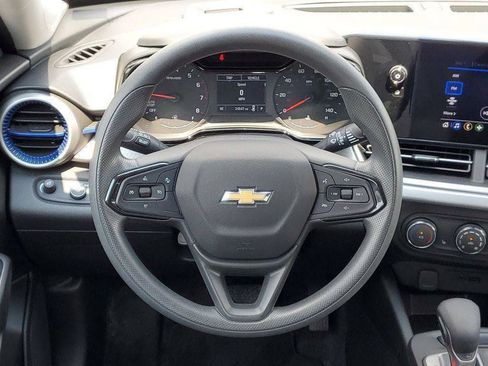 Certified 2024 Chevrolet Trax LS w/ LS Convenience Package FWD image 24