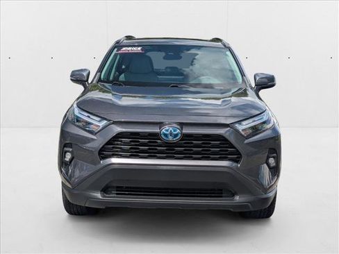Used 2023 Toyota RAV4 XLE Premium image 2