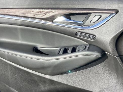 Used 2023 Buick Enclave Avenir w/ Avenir Technology Package image 20