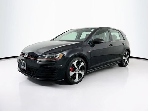 Used 2017 Volkswagen GTI SE FWD image 3
