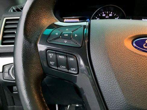 Used 2017 Ford Explorer XLT w/ Equipment Group 202A image 22