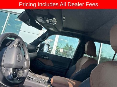 Used 2024 Lexus GX 550 w/ Accessory Package (31) AWD/4WD image 5