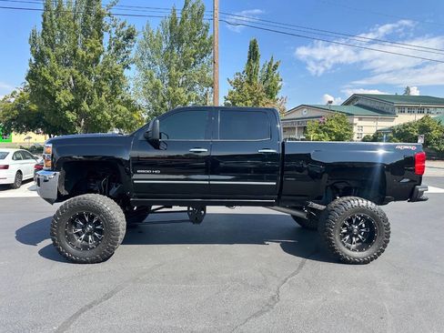 Used 2015 Chevrolet Silverado 2500 LTZ w/ Duramax Plus Package image 6