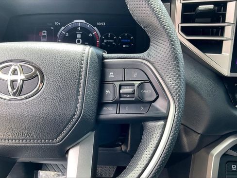 Used 2025 Toyota Tundra Limited AWD/4WD image 17