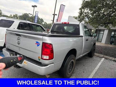 Used 2017 RAM 1500 Express RWD image 9