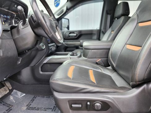 Used 2021 GMC Sierra 2500 AT4 w/ AT4 Premium Plus Package image 16