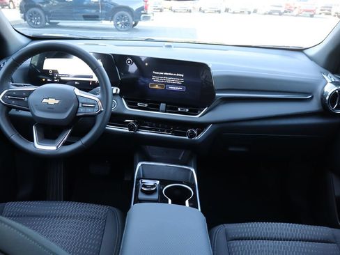 New 2026 Chevrolet Equinox LT AWD/4WD image 19