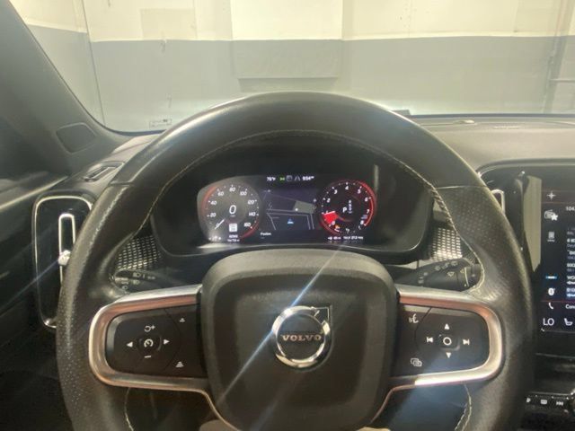 Used 2021 Volvo XC40 T5 R-Design w/ Advanced Package AWD/4WD image 15