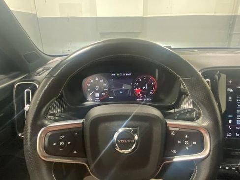 Used 2021 Volvo XC40 T5 R-Design w/ Advanced Package AWD/4WD image 15