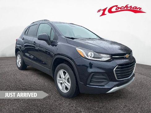 Used 2022 Chevrolet Trax LT w/ LT Convenience Package image 1