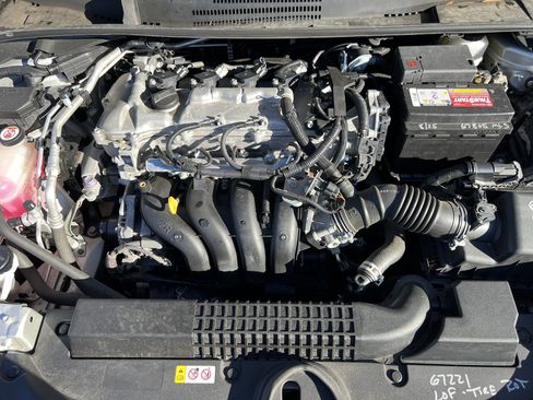 Used 2022 Toyota Corolla LE image 32