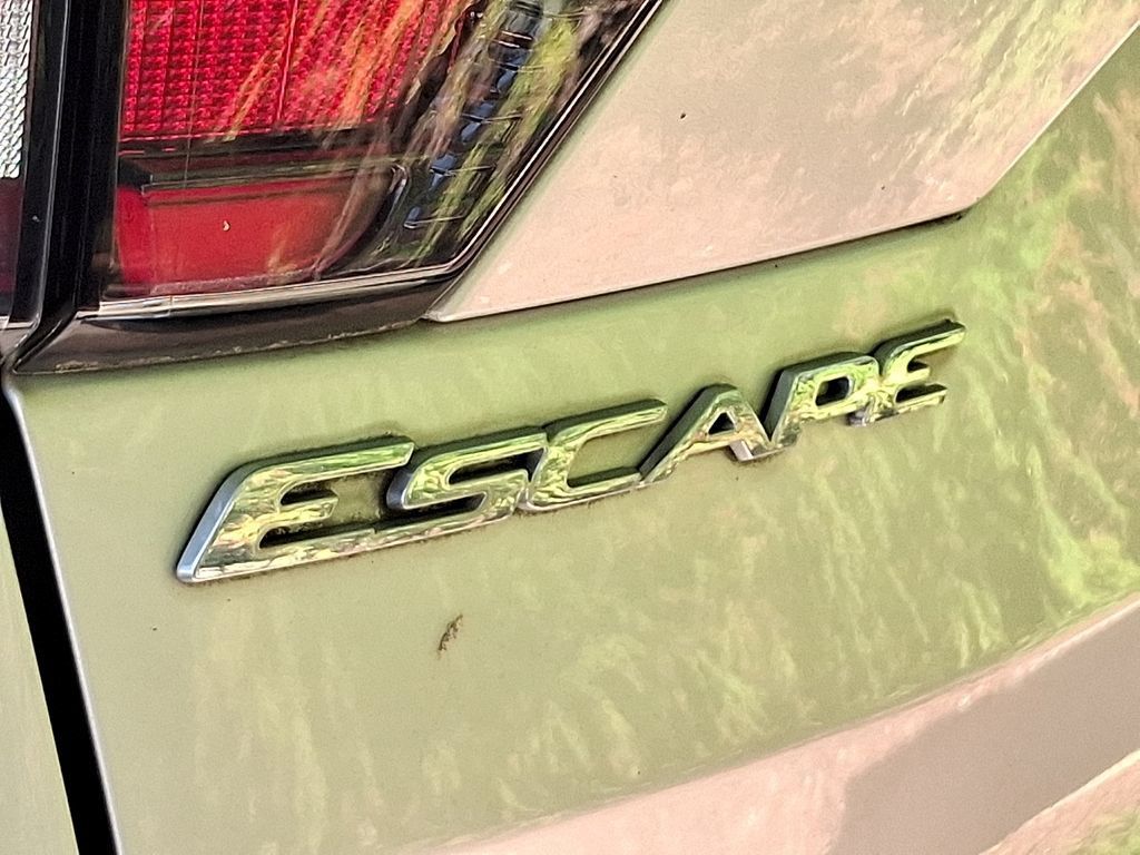 Used 2018 Ford Escape Titanium AWD/4WD image 8