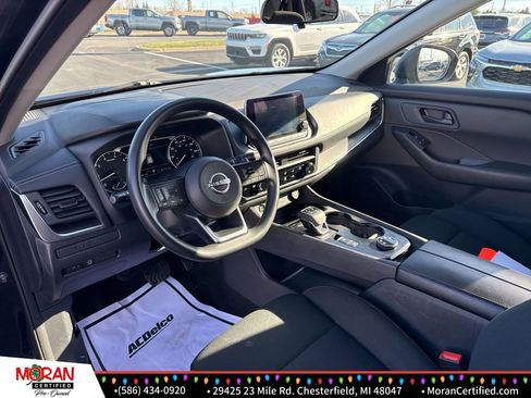 Used 2024 Nissan Rogue S image 12