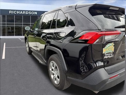 Used 2022 Toyota RAV4 LE AWD/4WD image 14