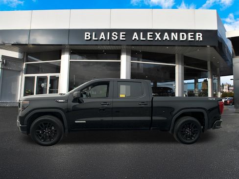 Used 2025 GMC Sierra 1500 Elevation AWD/4WD image 2