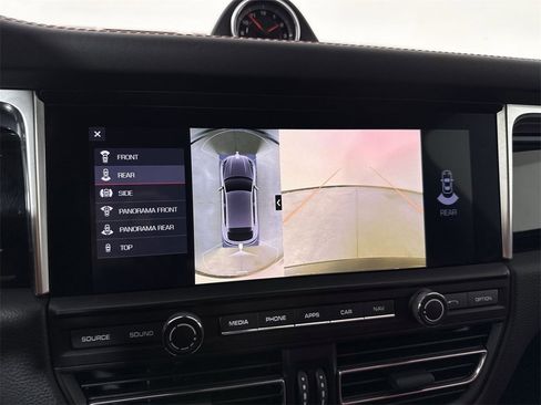Certified 2021 Porsche Macan S image 30