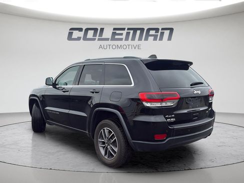 Used 2019 Jeep Grand Cherokee Laredo w/ 18" Wheel & 8.4" Radio Group AWD/4WD image 3