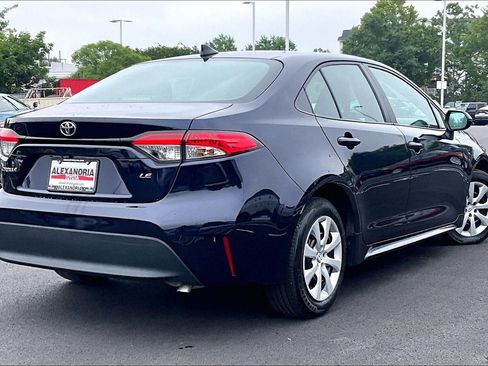 Used 2024 Toyota Corolla LE FWD image 12