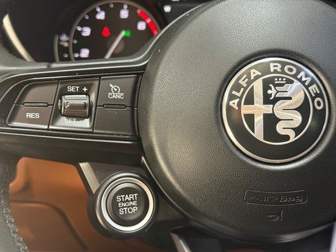 Used 2020 Alfa Romeo Giulia Ti AWD/4WD image 16