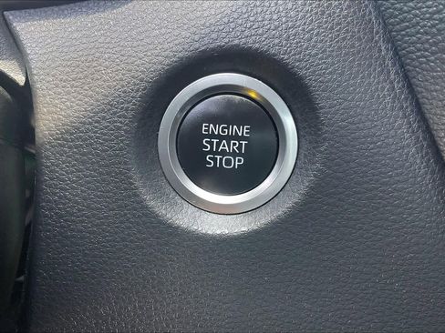 Used 2025 Toyota Corolla SE FWD image 32