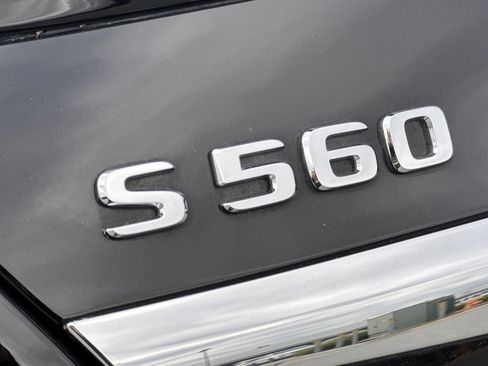 Used 2019 Mercedes-Benz S 560 Sedan image 21