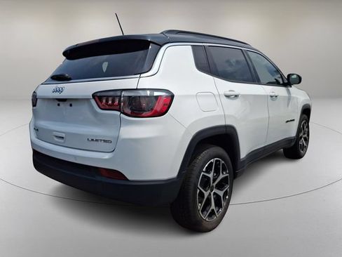 Used 2025 Jeep Compass Limited AWD/4WD image 8
