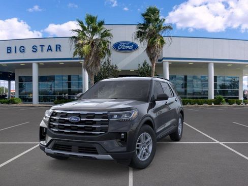 New 2026 Ford Explorer Active w/ Active Comfort Package image 2
