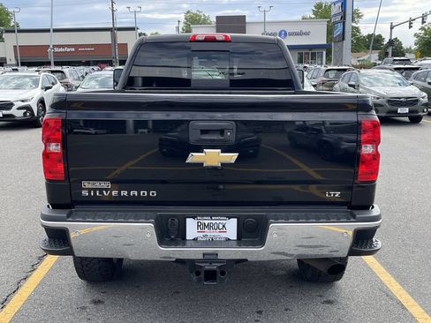 Used 2018 Chevrolet Silverado 2500 LTZ w/ Vortec Plus Package AWD/4WD image 6