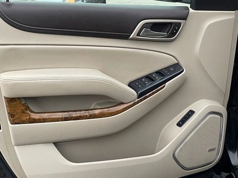 Used 2016 GMC Yukon XL Denali image 15