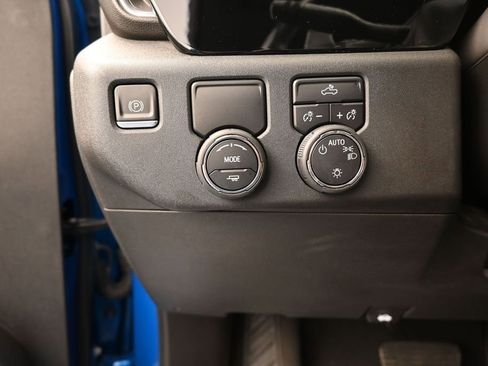 Used 2023 Chevrolet Silverado 1500 LT RWD image 32