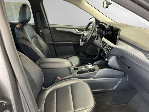Certified 2025 Ford Escape Platinum AWD/4WD image 15
