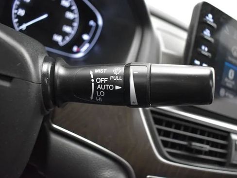 Used 2018 Honda Accord Touring image 26