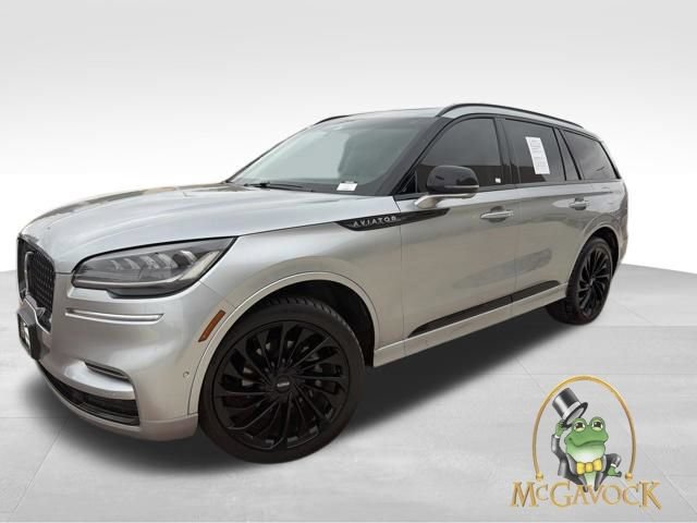 Used 2023 Lincoln Aviator Reserve w/ Equipment Group 201A AWD/4WD image 1