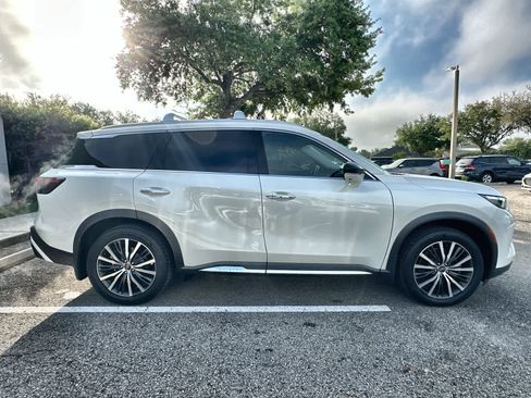 Used 2023 INFINITI QX60 Sensory w/ Cargo Package image 10