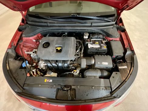 Used 2019 Hyundai Elantra SEL image 24