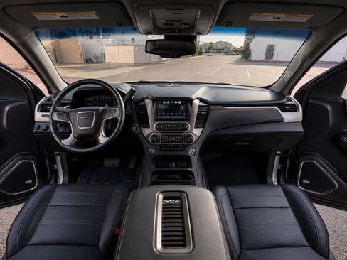 Used 2018 GMC Yukon Denali w/ Open Road Package AWD/4WD image 23