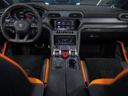 Used 2024 Lamborghini Urus Performante AWD/4WD image 58