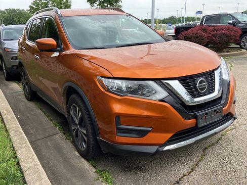 Used 2019 Nissan Rogue SV w/ Premium Package AWD/4WD image 1