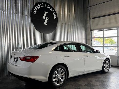 Used 2025 Chevrolet Malibu LT FWD image 4
