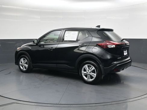 Certified 2025 Nissan Kicks Play S FWD image 12