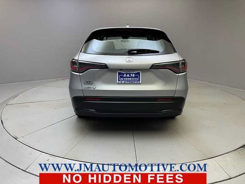 Used 2023 Honda HR-V LX image 4