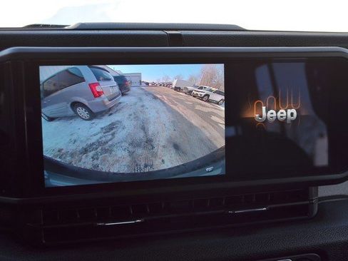 Used 2024 Jeep Wrangler Sport S image 33