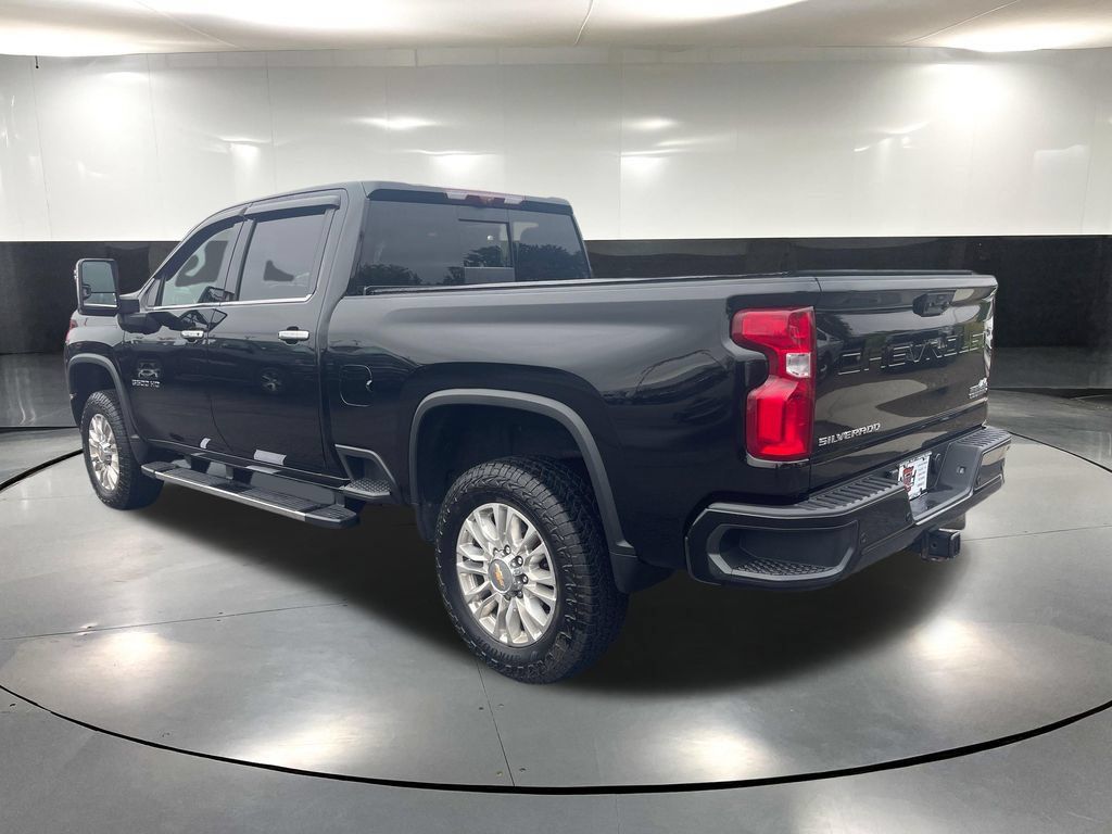 Used 2022 Chevrolet Silverado 3500 High Country w/ Technology Package AWD/4WD image 6