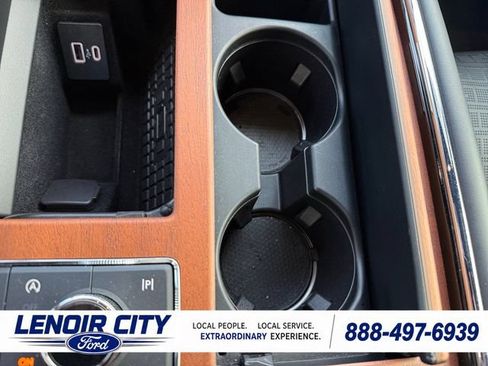 Used 2024 Lincoln Navigator L Black Label AWD/4WD image 28